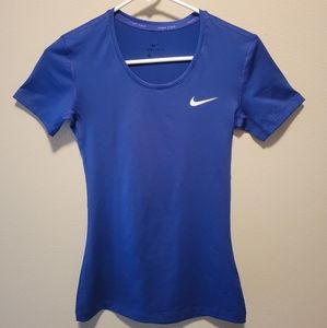 Nike dri-fit woman's small tee